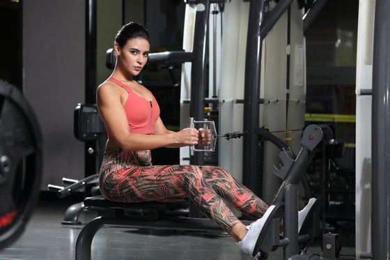 Jeux de yoga chaud et rafraîchissant Jeux de legging élancés