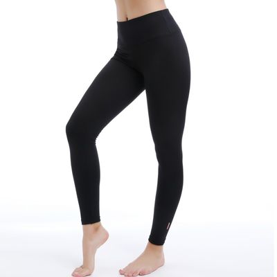 Des bas de yoga écologiques, des matériaux recyclés, résistants aux odeurs, parfaits pour le yoga chaud.